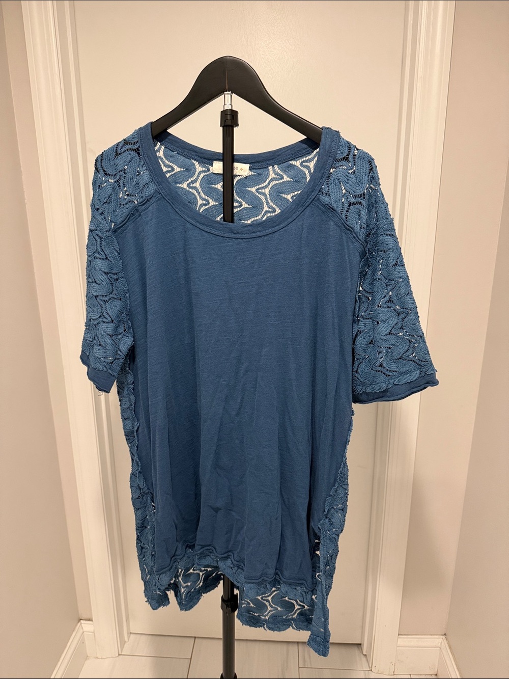 Umgee Blue Crochet Sleeve Tunic